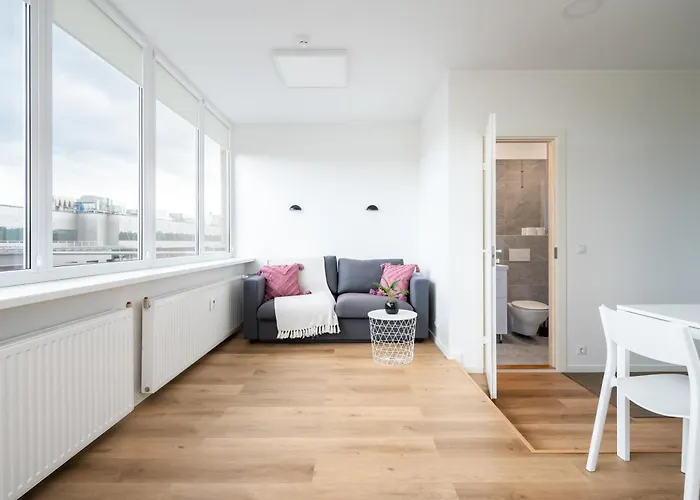 Hilltop Apartments - Studio Rooms In City Centre