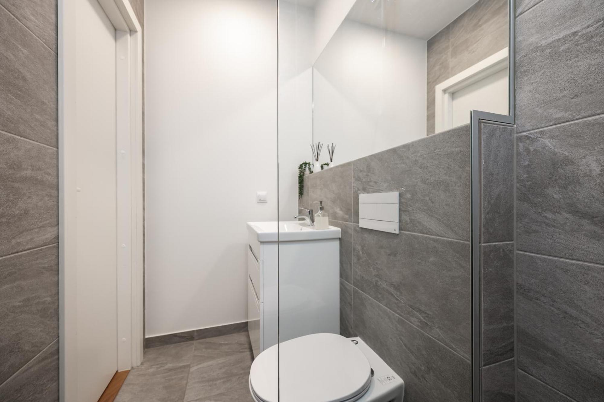 Apartment Hilltop - Studio In City Centre